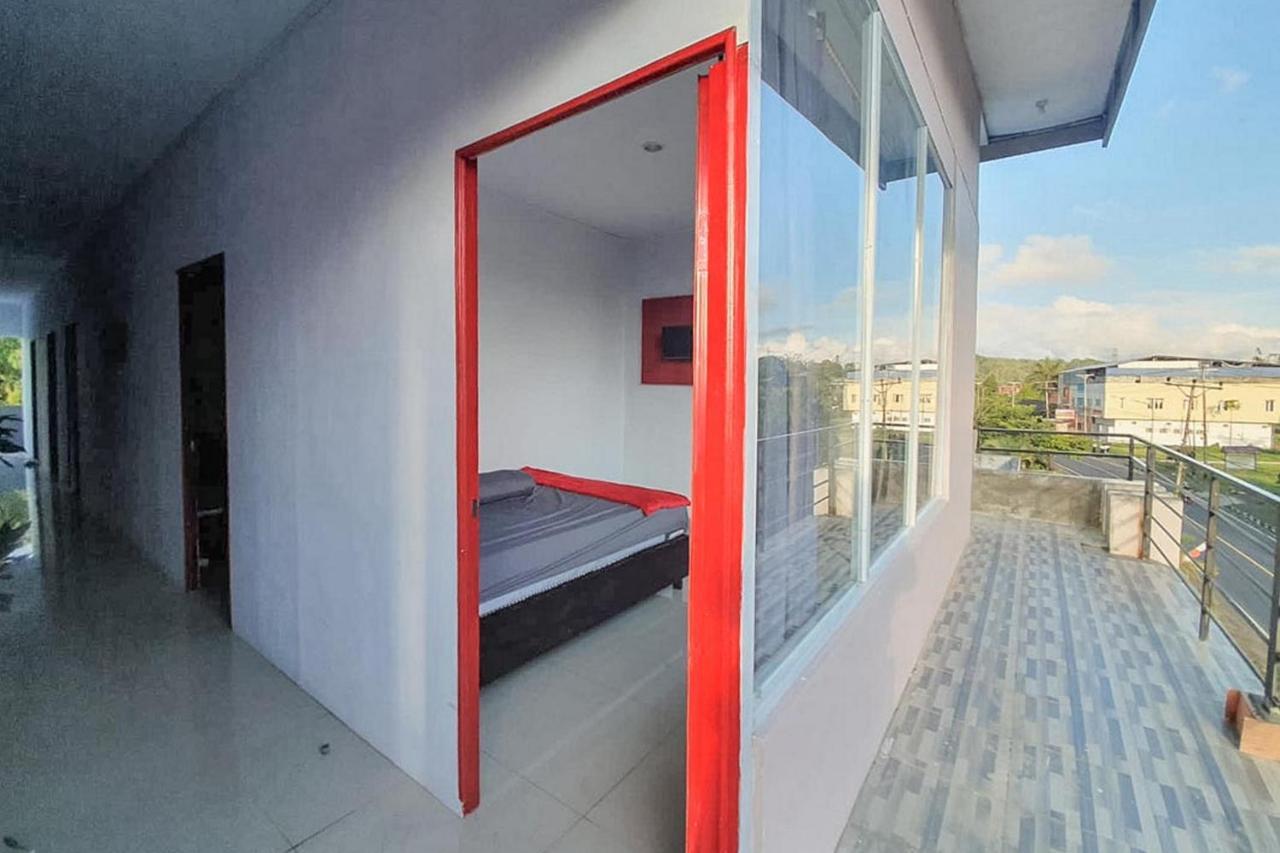 Sky Residence Tomohon Mitra Reddoorz Luaran gambar