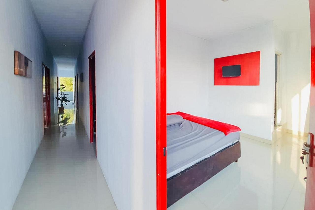 Sky Residence Tomohon Mitra Reddoorz Luaran gambar