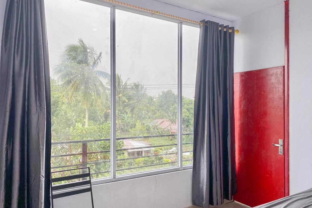 Sky Residence Tomohon Mitra Reddoorz Luaran gambar